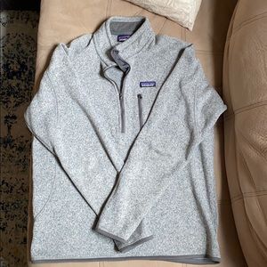 Grey Patagonia quarterzip
